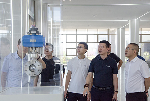 熱點新聞 | 溫州市經信局副局長丁加力一行蒞臨浙江力諾調研